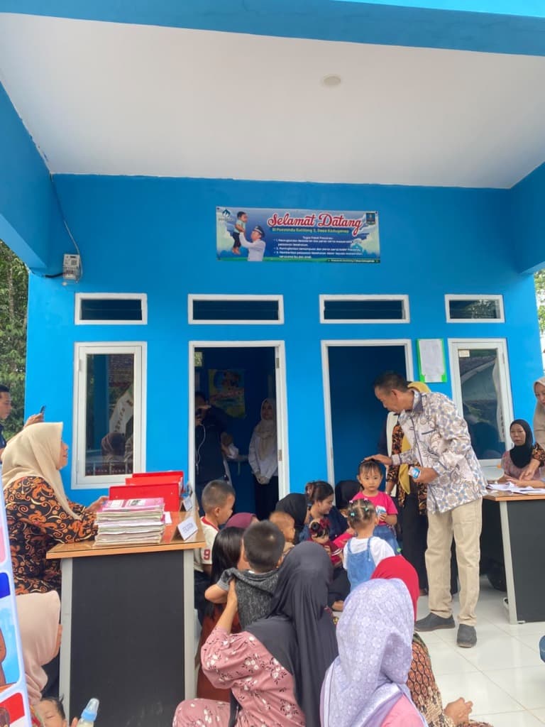 Kades Kadugenep Tinjau Langsung Pelayanan Posyandu Kutilang 2: Pastikan Generasi Sehat & Bebas Stunting